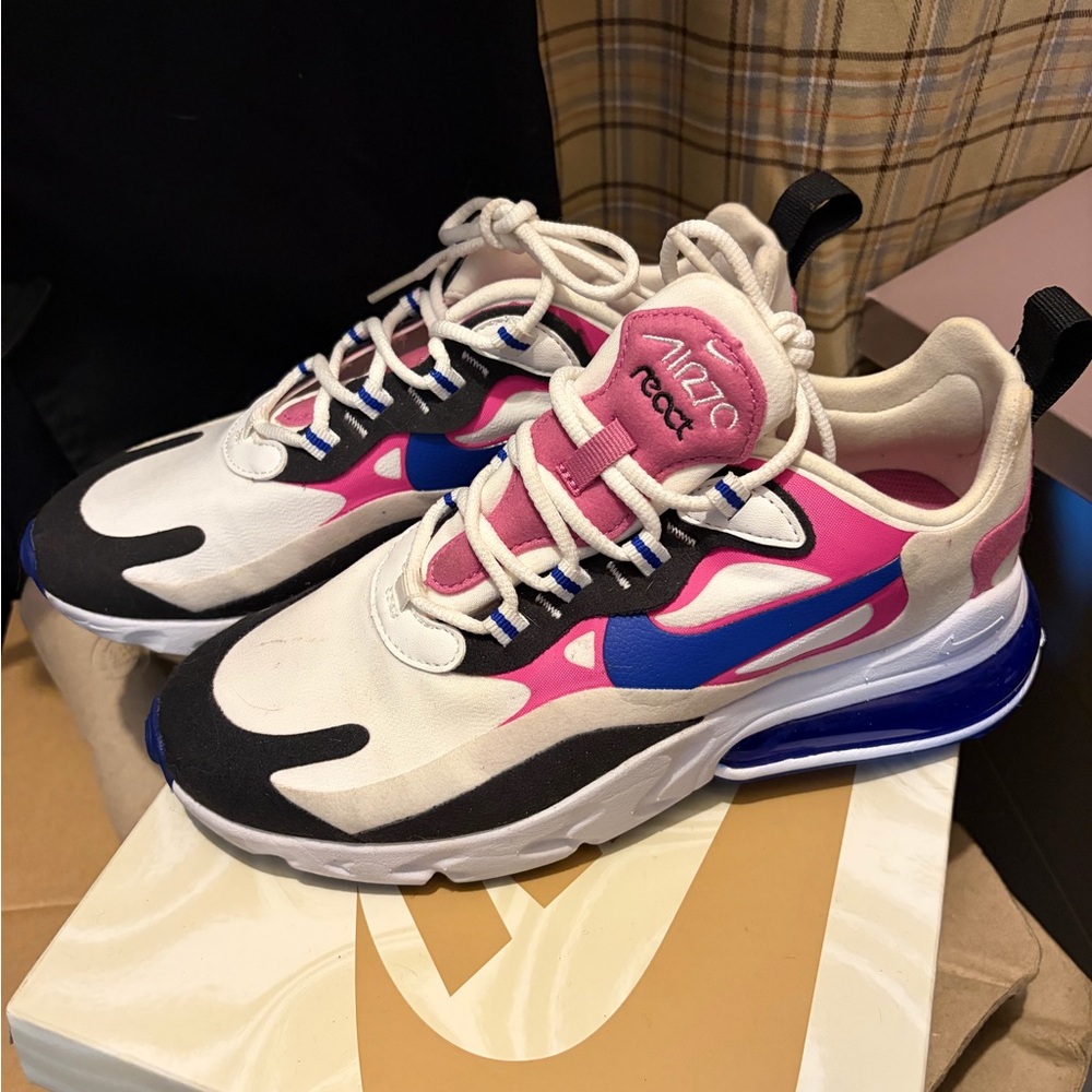 NIKE AIRMAX 270 REACT